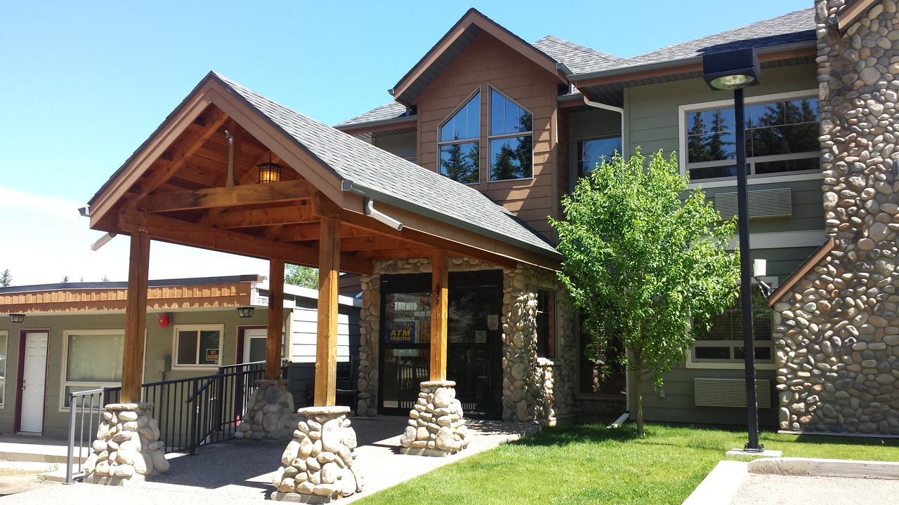 Elkwater Lake Lodge And Resort Exterior foto
