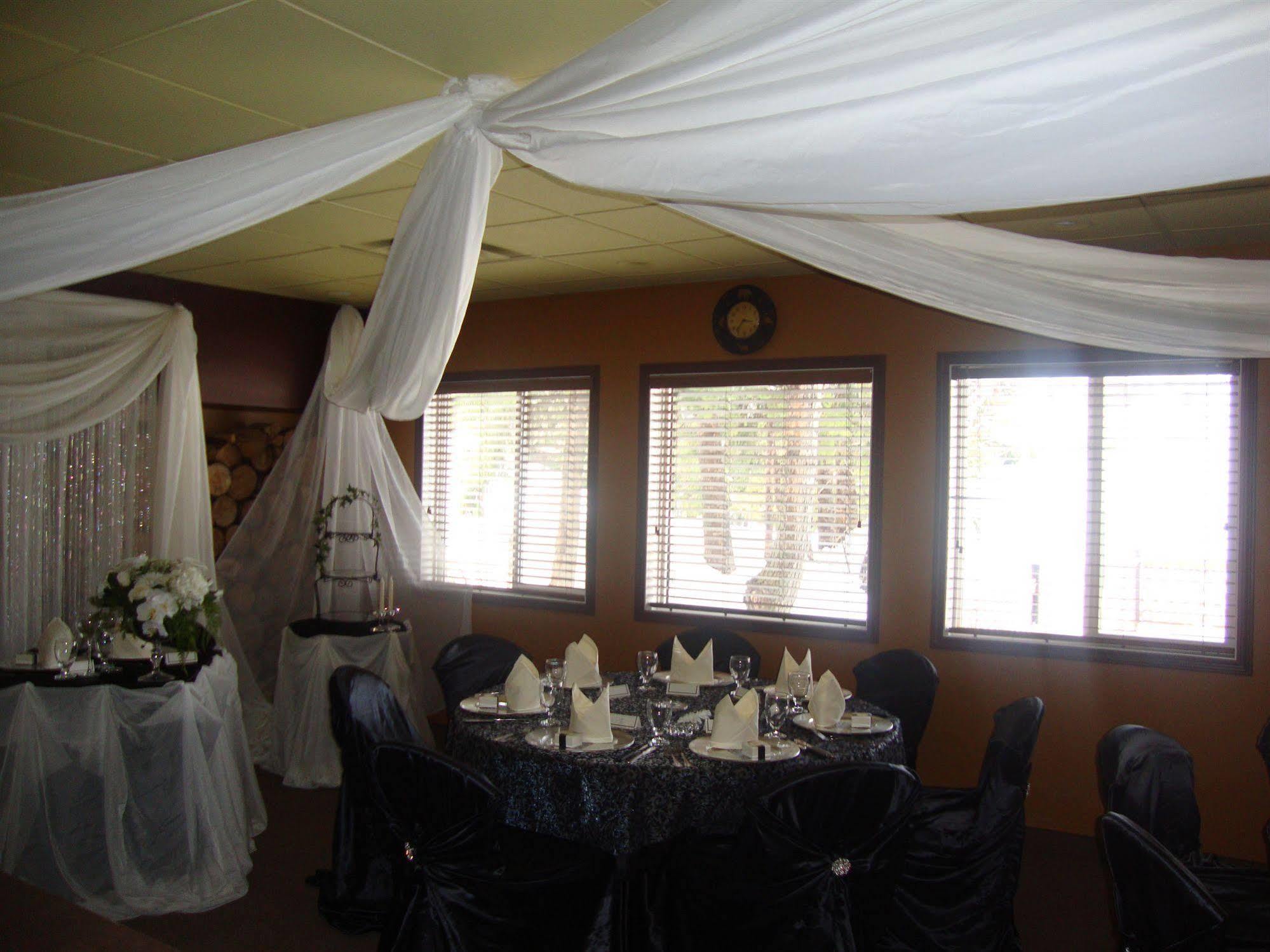 Elkwater Lake Lodge And Resort Exterior foto