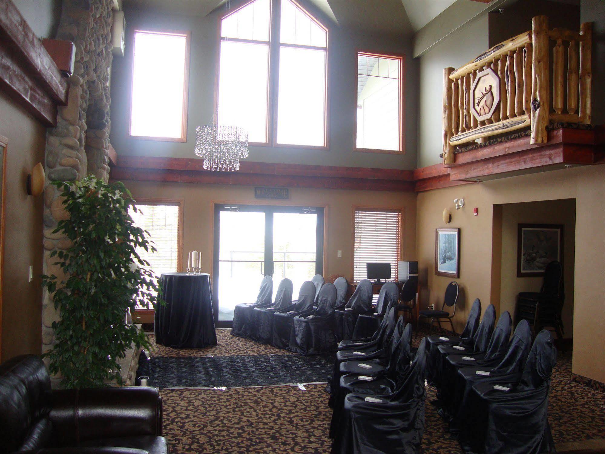 Elkwater Lake Lodge And Resort Exterior foto